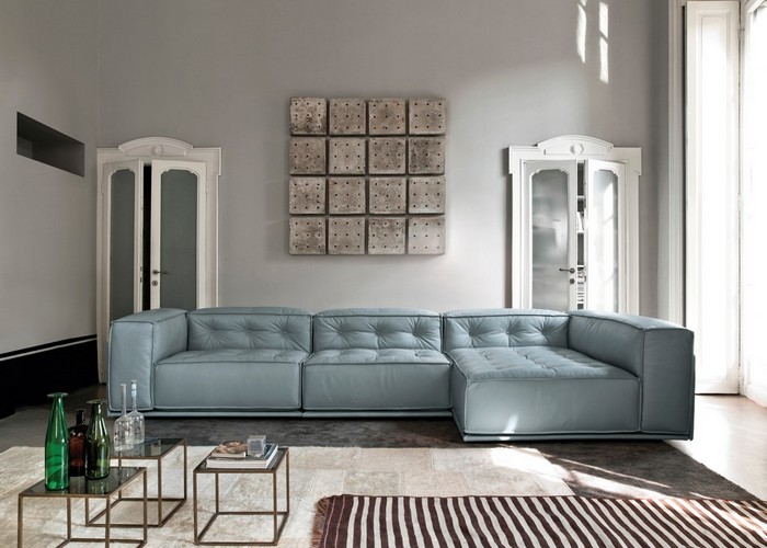 Franco Salotti divano a due posti modello Azur rivestimento in nabucco 5  verde flora cm.175x96xh.98 piedi legno scuro.